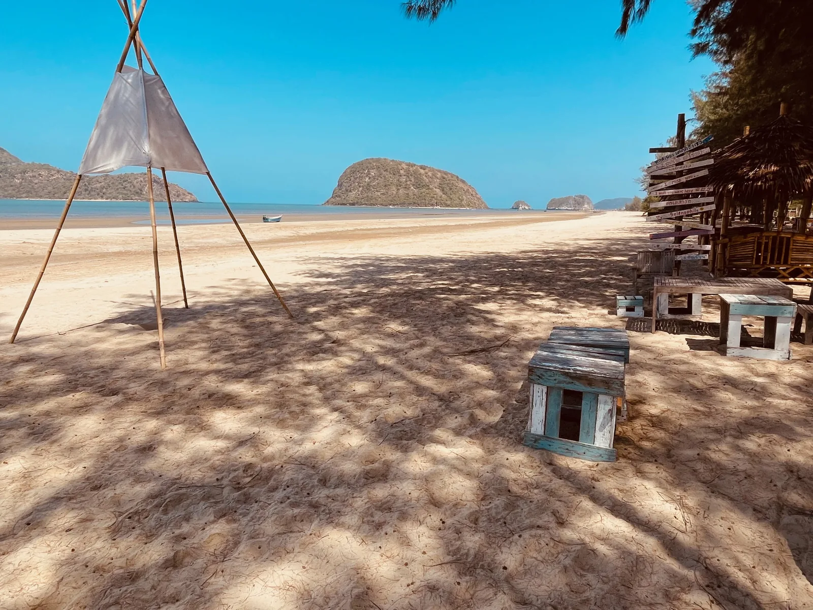 Dolphin Bay (Sam Roi Yot): The Slow-Paced Thai Beach Stop Almost No One Talks About
